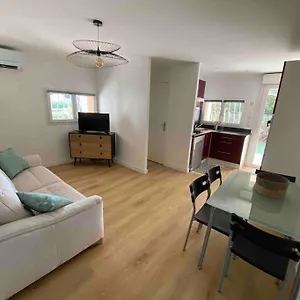  Appartement Superbe Avec Terrasse A 80m De La